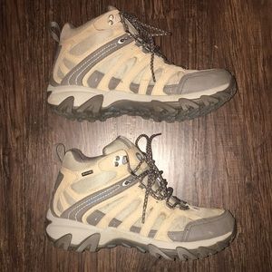 Women’s Merrell hiking boots